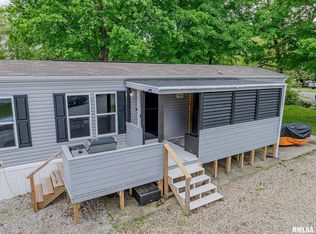 1541 Knight St, Centralia, IL 62801