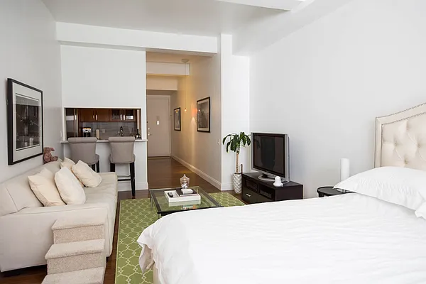 Rented by Corcoran | media 3