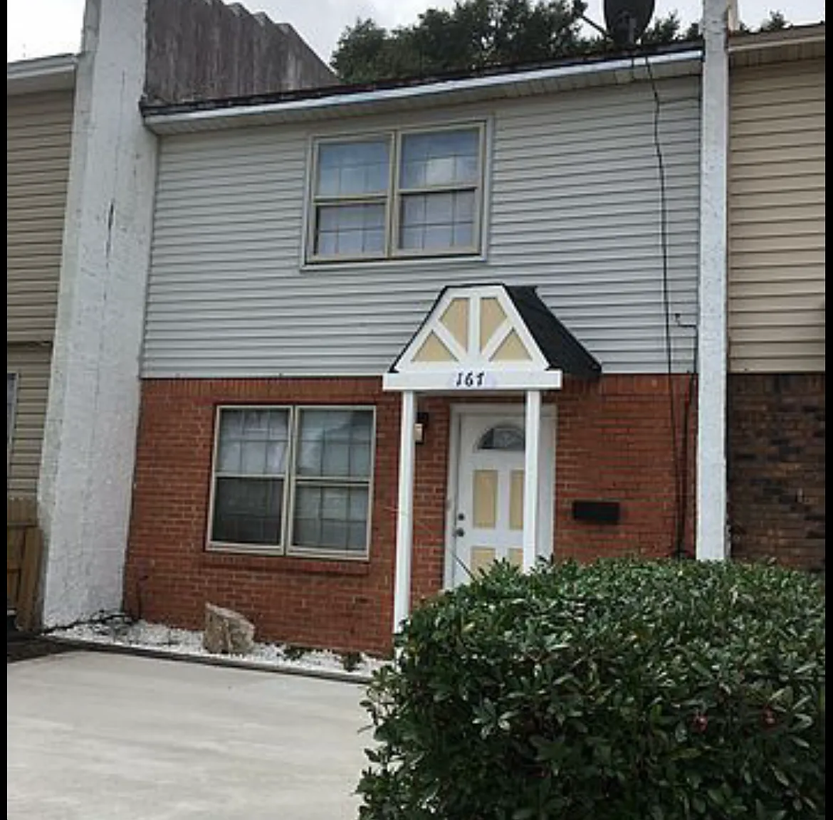 3 bed, 1254 sqft, $1,295 — Photo 1