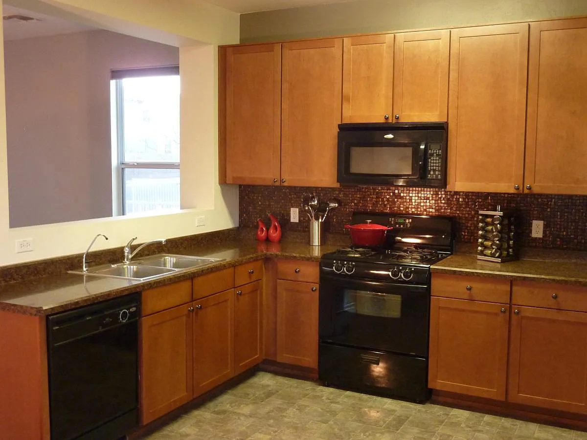 1083 S Pantano Overlook Drive — Photo 4