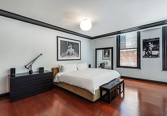 4th image of 55 Wall St APT 944