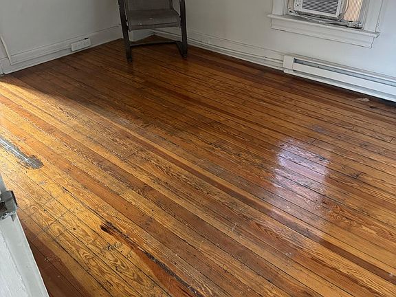 4th image of 541 W Church St