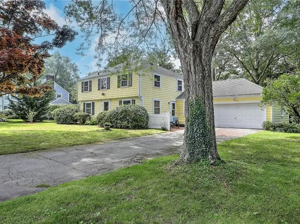 23 Melrose Ave, Barrington, RI 02806
