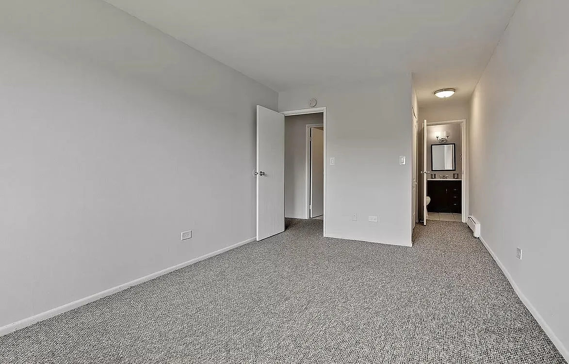 2 bed, 1.5 bath, 1000 sqft, $1,750 — Photo 4