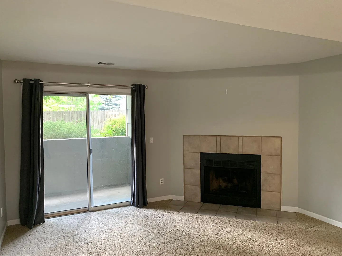 2-Bedroom Garden-Level Condo with Carport at Hunter Creek! — Photo 3
