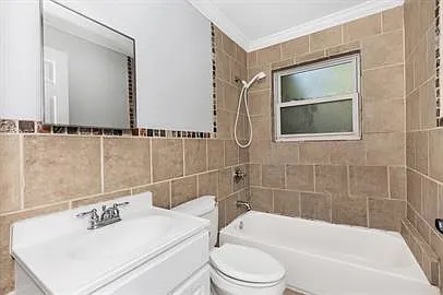 1401 McCullough Ave NE — Photo 7