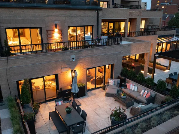 110 Bank St SE #L202, Minneapolis, MN 55414