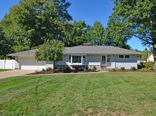 31000 Bexley Dr, Bay Village, OH 44140