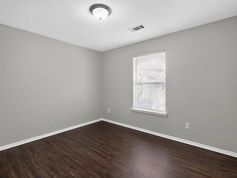 2740 Windswept Ln — Photo 32