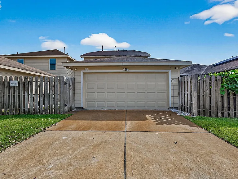 14574 Empanada Dr — Photo 2