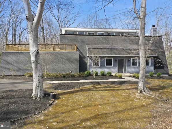 12 River Bluffs Dr, Fredericksburg, VA 22407