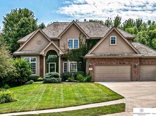 19103 Marinda Cir, Omaha, NE 68130