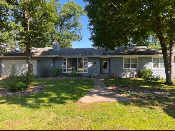 1 Hillcrest Dr, Eureka Springs, AR 72631
