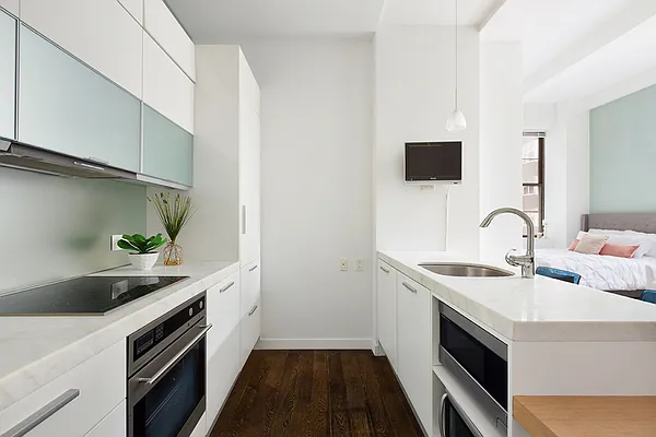 Rented by Corcoran | media 2