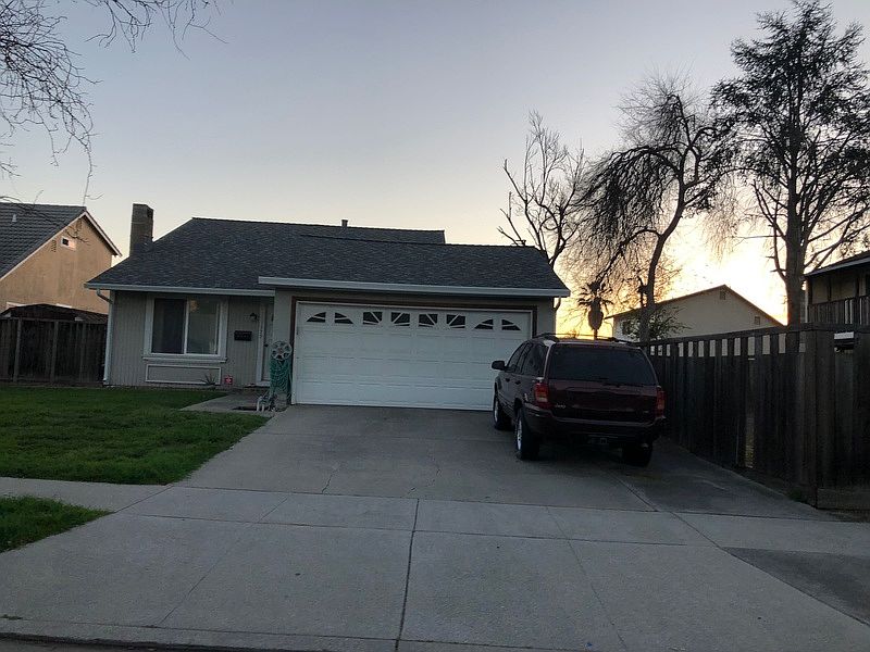 2nd image of 1379 Tofts Dr