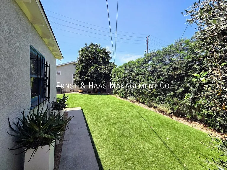 1926 Daisy Ave — Photo 31