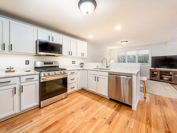 2nd image of 3 Longwood Road