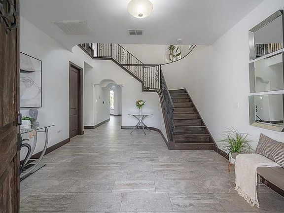 4th image of 5813 Interbay Blvd