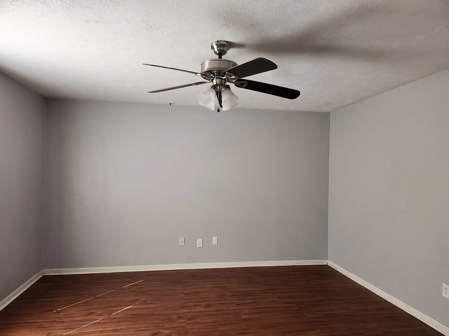2911 Arizona Ave — Photo 3