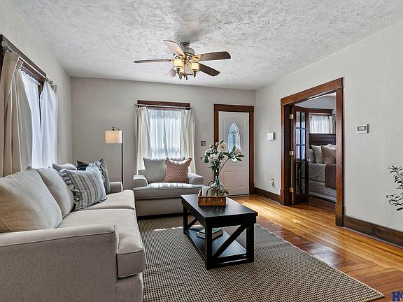 3rd image of 4242 Madison Ave