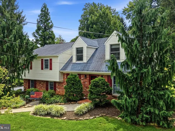 1279 Country Ln, West Chester, PA 19380