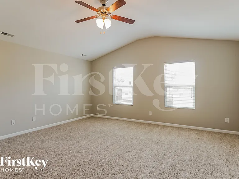 326 Chapel Hill Trl — Photo 8