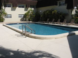 9105 SW 137th Ter, Miami, FL 33176