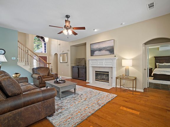 3rd image of 1309 Limestone Creek Dr