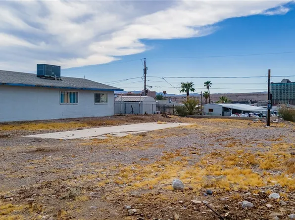 143 Tedford Ave, Bullhead City, AZ 86429