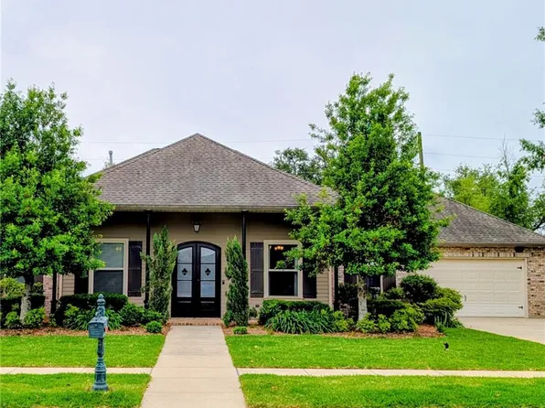 313 Lac Cypriere Dr, Luling, LA 70070