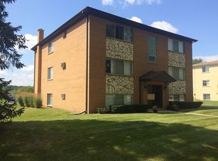 628 Edwards Ave, Dundee, IL 60118