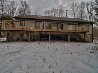 866 Snow Hill Rd, Cresco, PA 18326