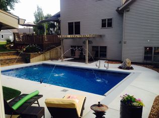 2240 E Blossom Ln, Warsaw, IN 46580