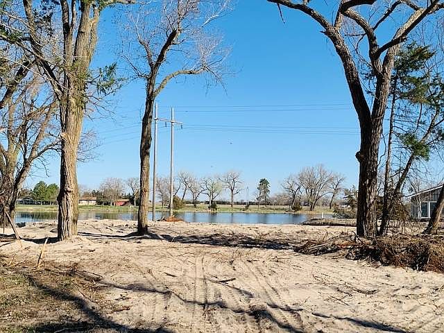 2nd image of 1829 Mallard Dr