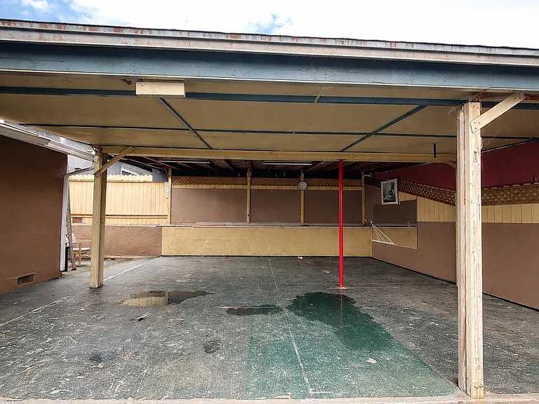 Large Patio and backyard Space