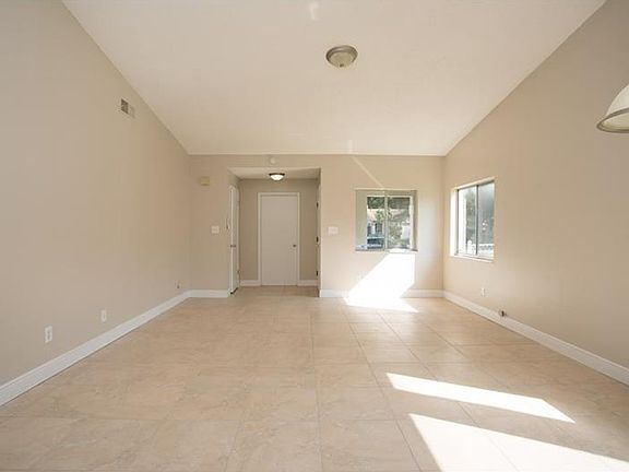 4th image of 7012 Harbor Heights Dr