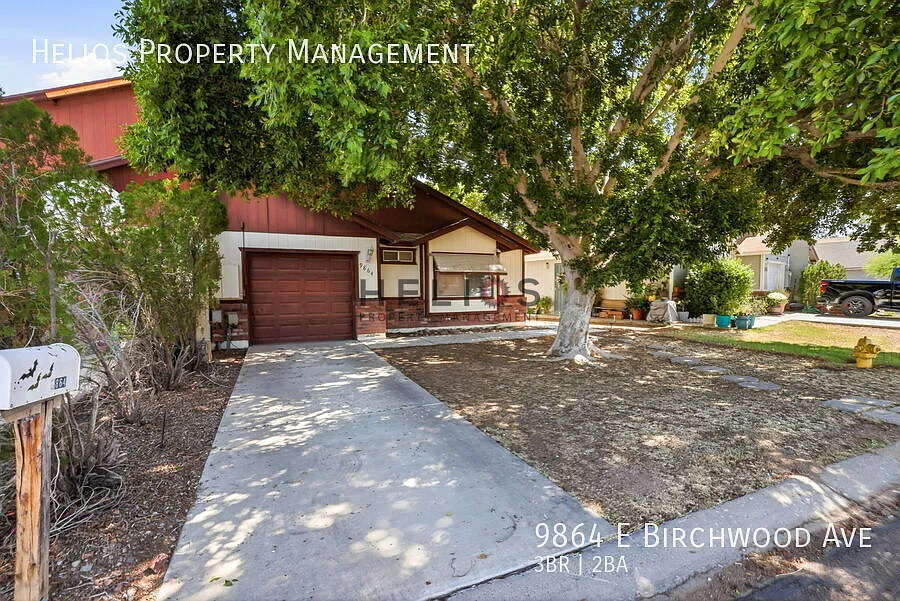 Spacious 3-Bedroom Home with Vaulted Ceilings & Large Backyard — Photo 2