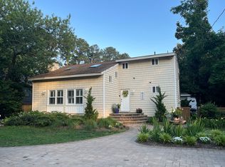 2625 Poinciana Dr, Virginia Beach, VA 23451