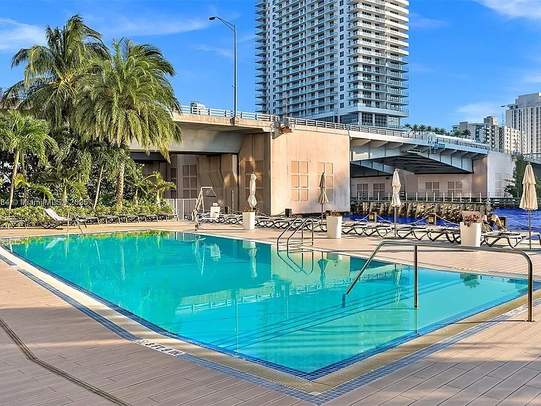 2600 E Hallandale Beach Blvd #T3208 — Photo 24