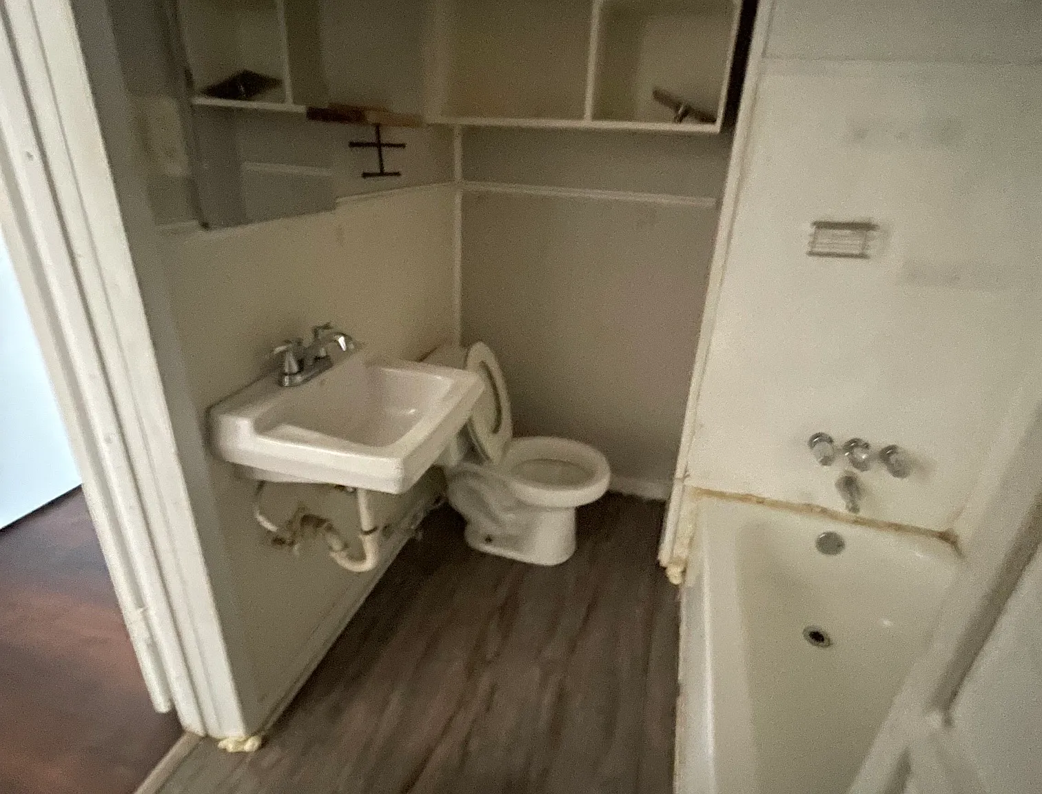 3 bed, 1086 sqft, $1,400 — Photo 3