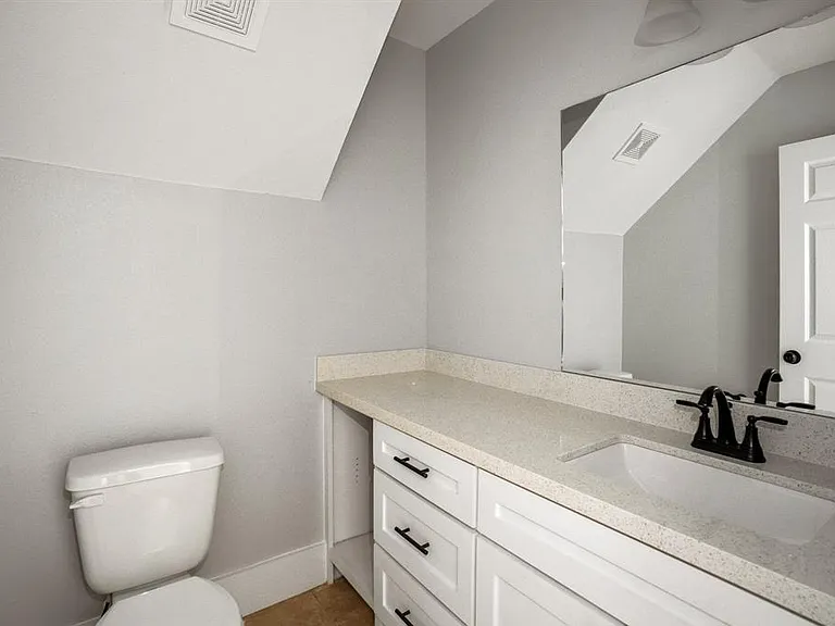 9815 Bamboo Rd #B — Photo 11