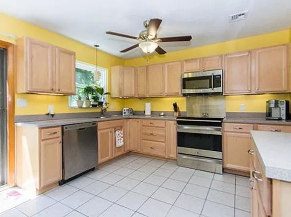 60 Rocky Nook, Malden, MA 02148