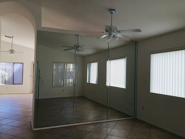 2081 E Arabian Dr — Photo 2