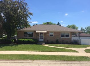 2001 16th Ave, South Milwaukee, WI 53172