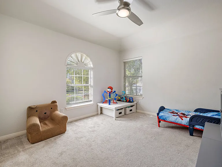 2114 Hilton Head Dr — Photo 33