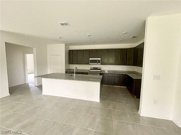 3rd image of 1613 5th Ave