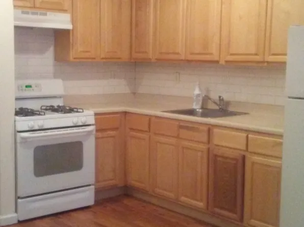 920 E 216th St, Bronx, NY 10469