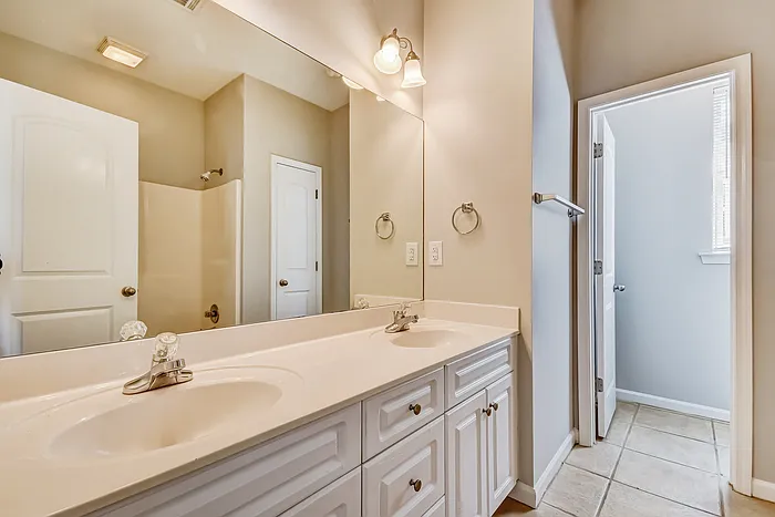 1218 Savannah Ln — Photo 6