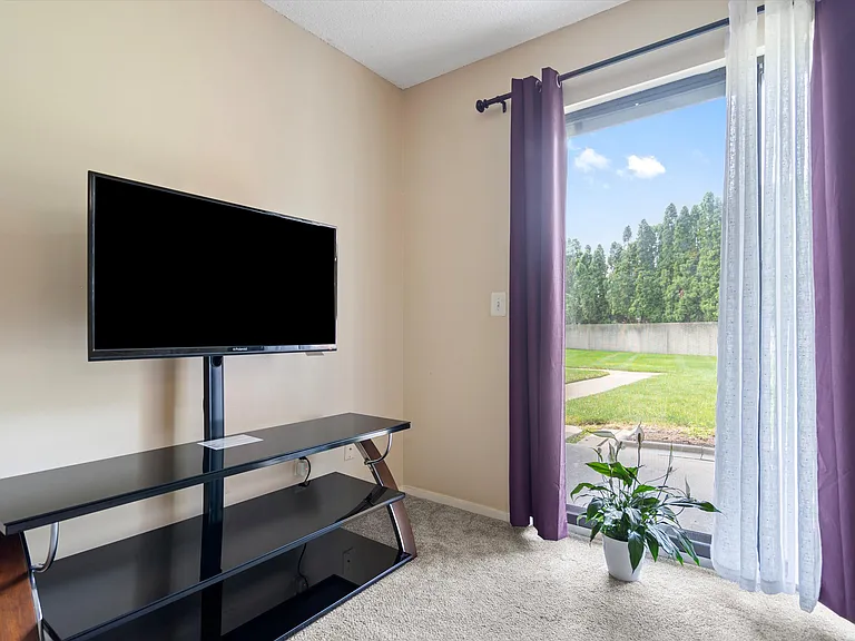 15012 Island Dr — Photo 11