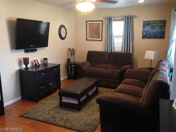 4th image of 1235 Treasch Dr